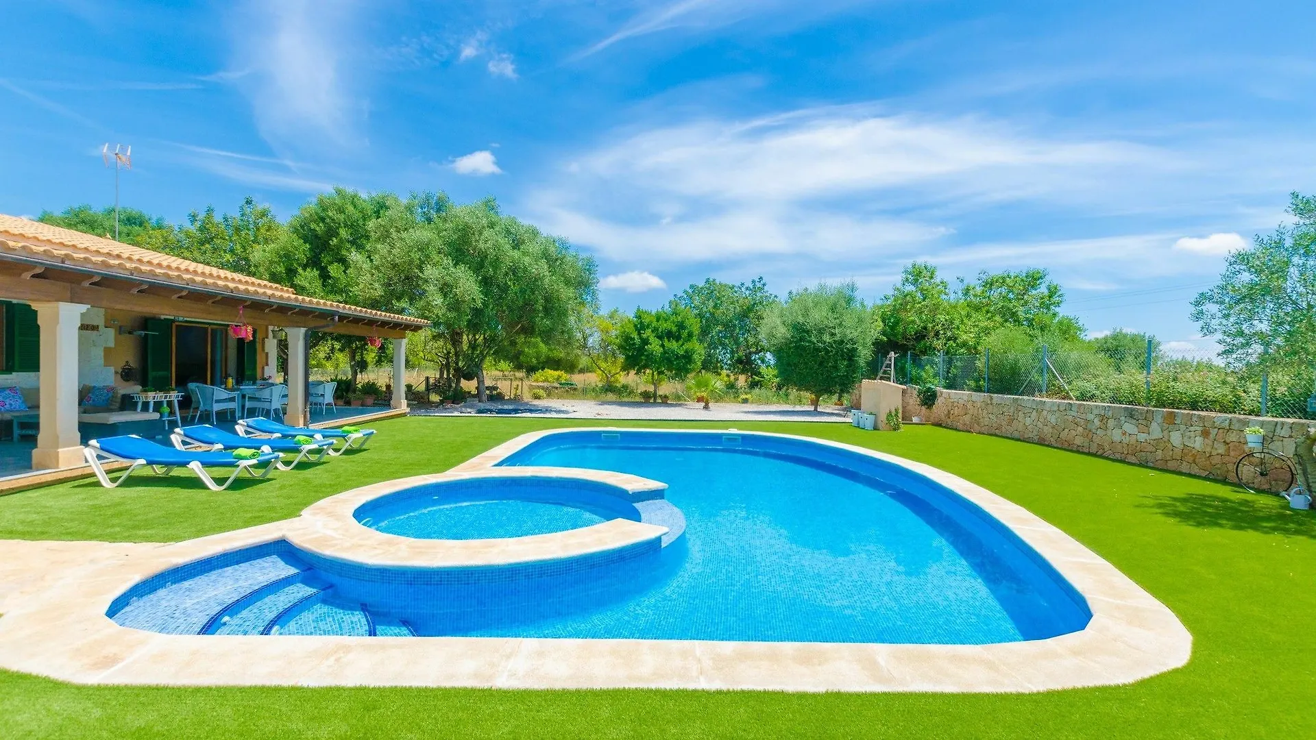 Sargantana Nova Villa Llucmajor  Spain